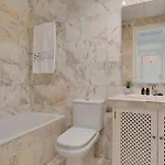 2 Bedroom In Medina Garden - Puerto Banus Apartment Marbella