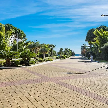 2 Bedroom In Medina Garden - Puerto Banus