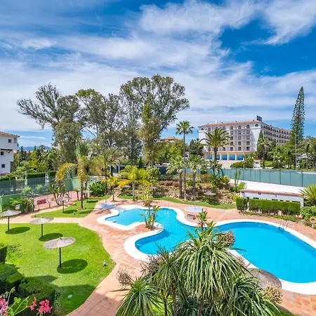 2 Bedroom In Medina Garden - Puerto Banus Apartment