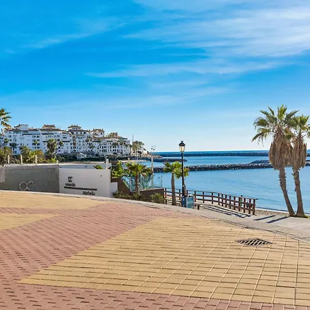 2 Bedroom In Medina Garden - Puerto Banus * Marbellac