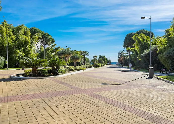 2 Bedroom In Medina Garden - Puerto Banus