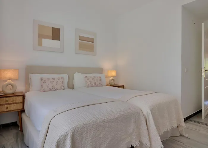 Apartment 2 Bedroom In Medina Garden - Puerto Banus *