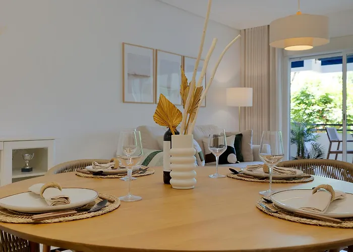 2 Bedroom In Medina Garden - Puerto Banus Apartment
