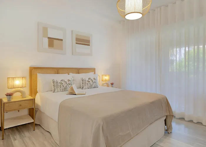 2 Bedroom In Medina Garden - Puerto Banus Apartment *