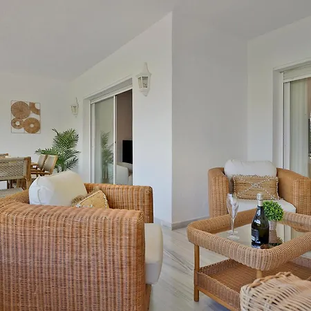 2 Bedroom In Medina Garden - Puerto Banus *