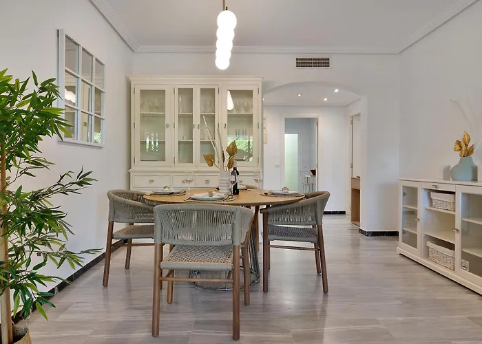 2 Bedroom In Medina Garden - Puerto Banus Apartman